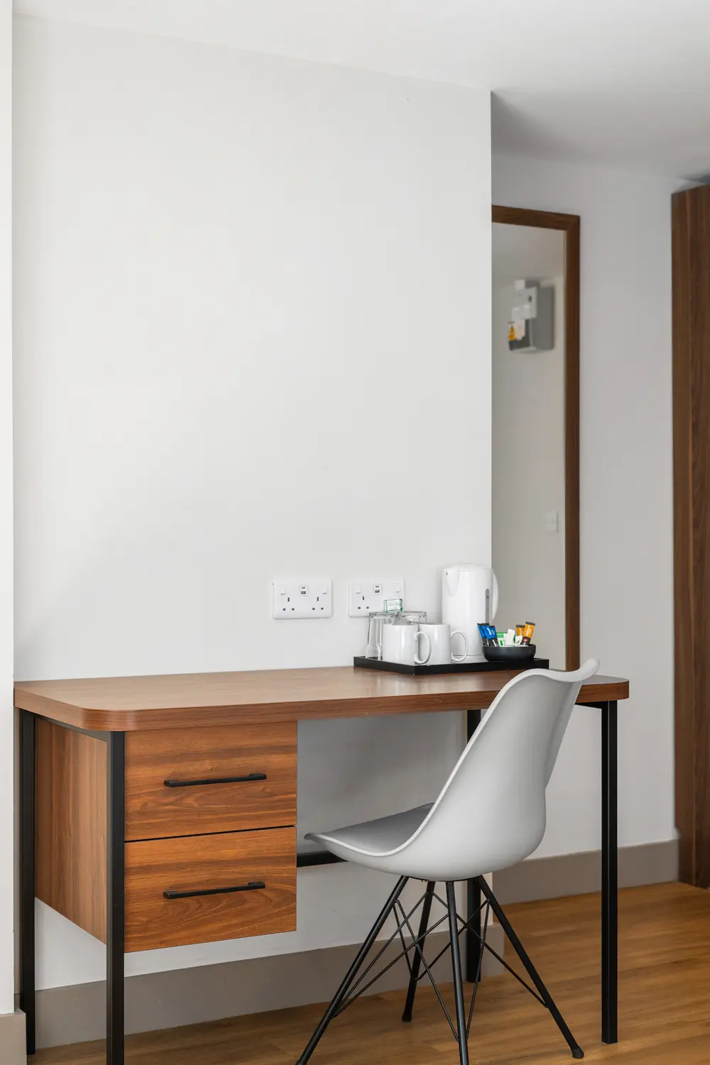 Desk and tea and coffee facilities